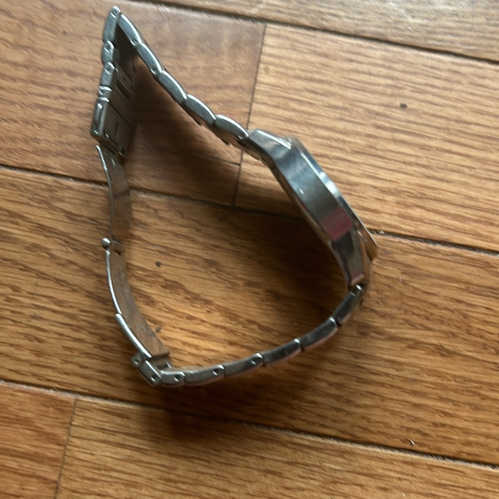 Pre-love coach watch. Needs new batteries. - Picture 3 of 7